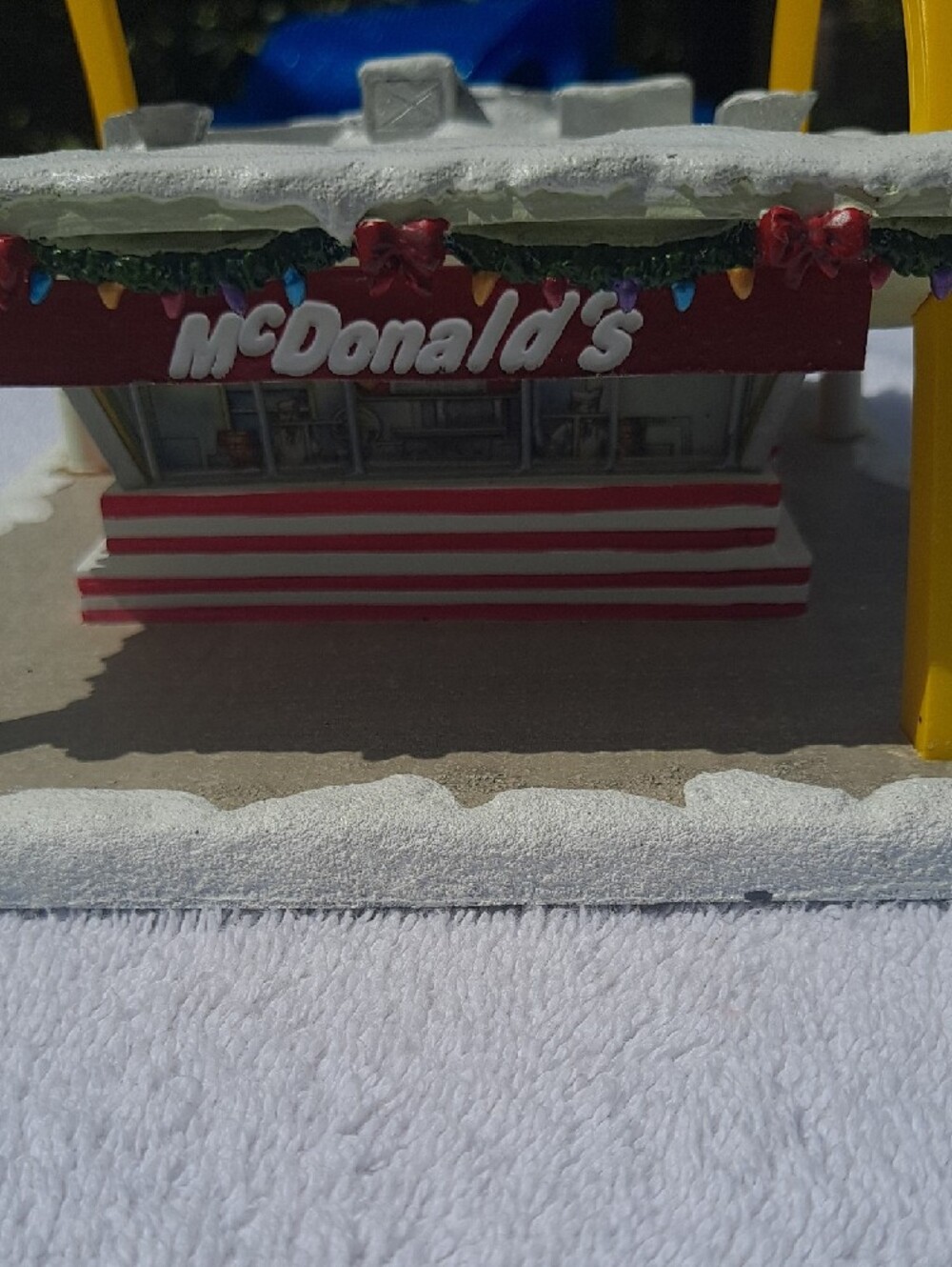 McDonald's Golden Arches Lighted Ceramic Sculpture. Holiday! - Picture 10 of 11